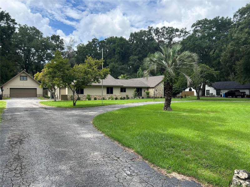 5 bedroom Single Family Residence at 5340 NE 2nd Lane, Oronoque, Ocala — photo 4