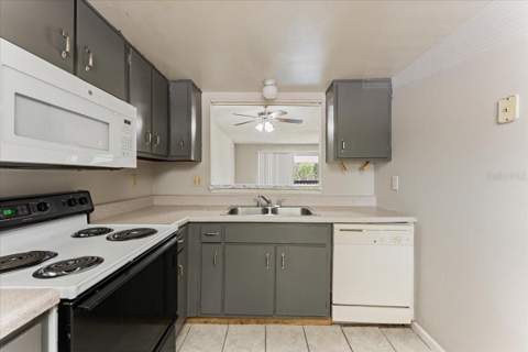 6332 Newtown Circle #32B5, Tampa FL - photo 6 of 6