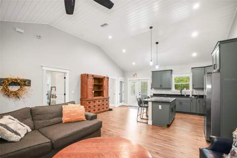 7218 Southeast Avenue, Webster FL - photo 10 of 64