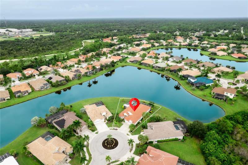 4 bedroom Single Family Residence at 1301 Night Wind Terrace, Heron Creek, North Port — photo 4