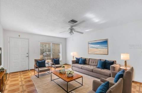 1907 Fluorshire Drive, Brandon FL - photo 7 of 58