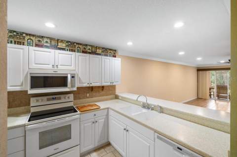 19310 Water Oak Drive #103, Port Charlotte FL - photo 15 of 45