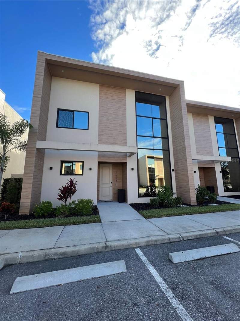 4 bedroom Townhouse at 7465 BLEECKER LANE, MAGIC VILLAGE RESORT 2, KISSIMMEE — photo 1