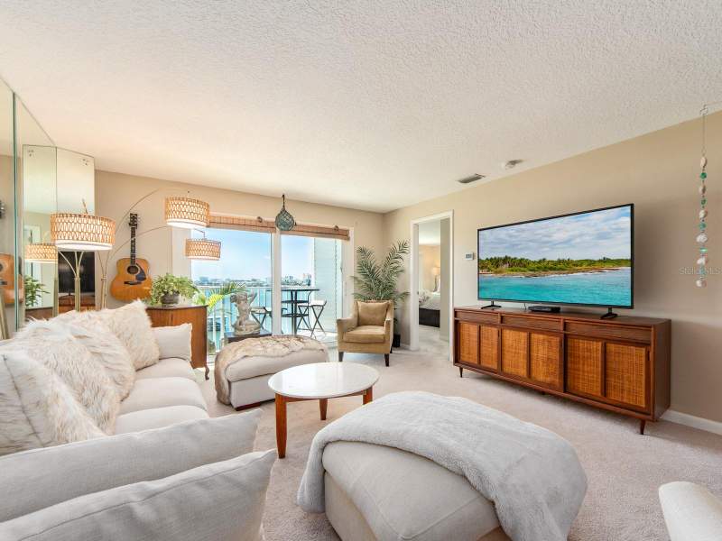 2 bedroom Condominium at 610 Island Way #407, 610 Island Way Condo, Clearwater Beach — photo 2