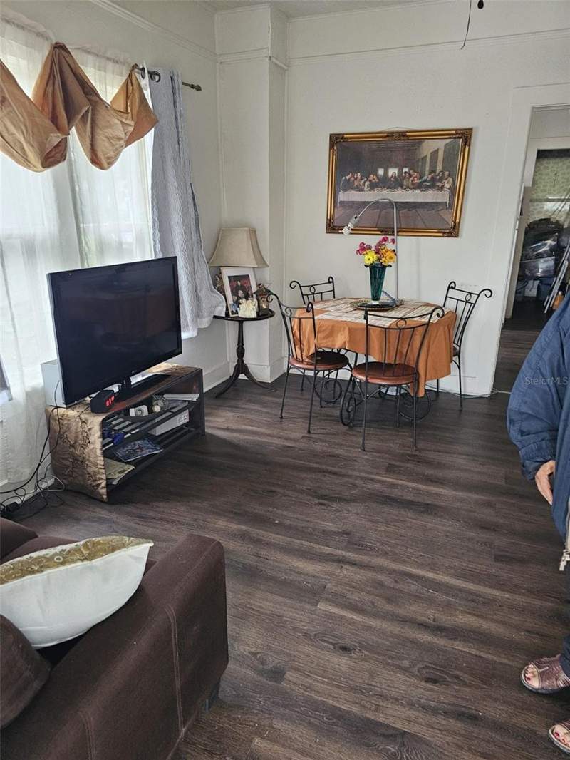 2 bedroom Single Family Residence at 623 NE 8th Avenue, Smith & Daughertys Add, Ocala — photo 5