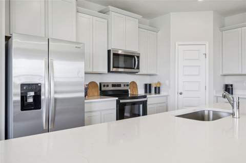 8595 Bridgeport Bay Circle, Mount Dora FL - photo 14 of 31