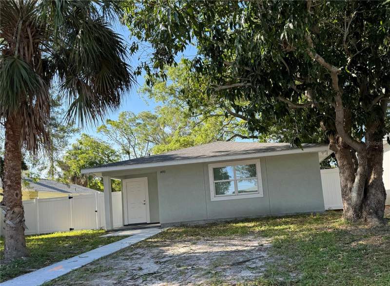 2 bedroom Single Family Residence at 1493 Cleveland Street, Highland Groves, Clearwater — photo 2