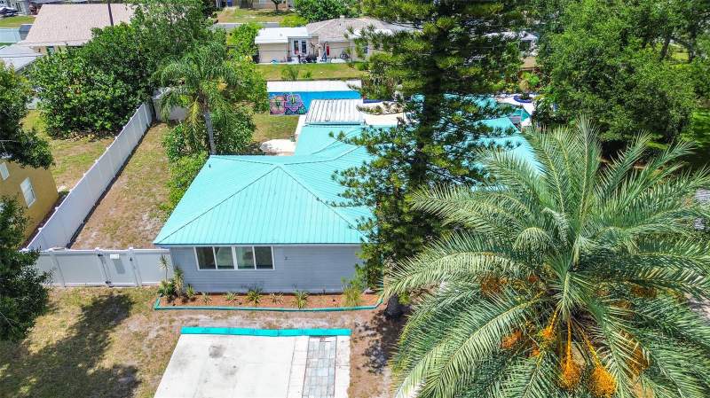 5 bedroom Single Family Residence at 1509 Canterbury Road, Tyrone Gardens Sec 1, St Petersburg — photo 4