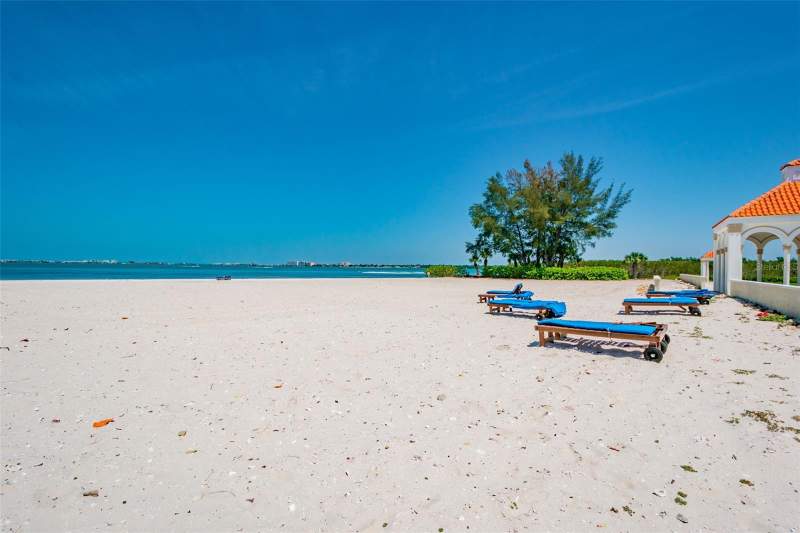 3 bedroom Single Family Residence at 4707 Skimmer Way, Dolphin Cay-Phase 1, St Petersburg — photo 4