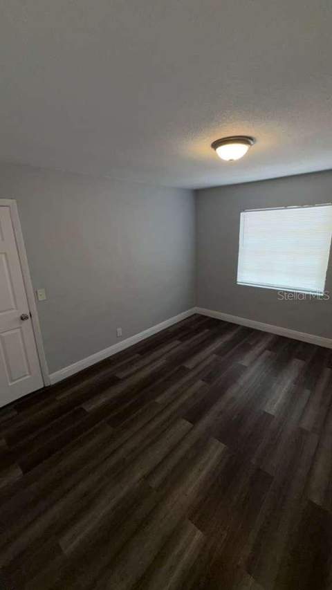 2065 Balfour Circle, Tampa FL - photo 8 of 10