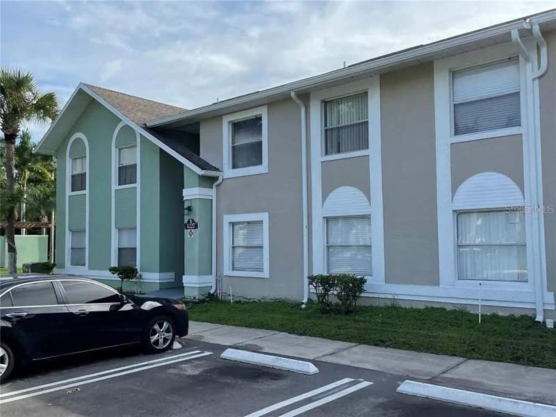 4227 PERSHING POINTE PLACE #8 home for sale in Palmas Altas