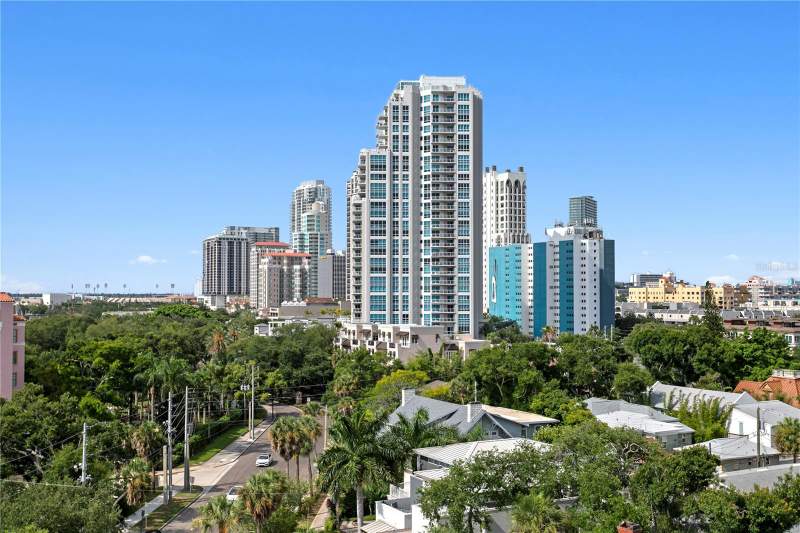 2 bedroom Condominium at 700 Beach Drive #603, Harbour Hill Condo, St Petersburg — photo 5