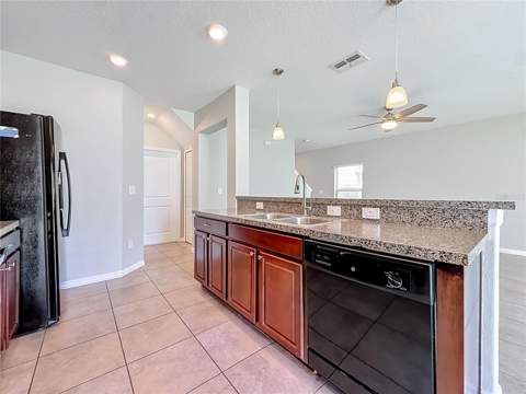 7405 Evening Primrose Court, Tampa FL - photo 16 of 59