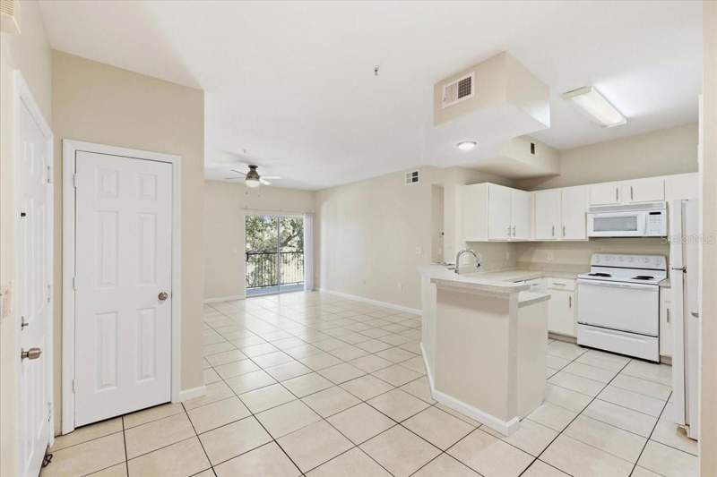 2 bedroom Condominium at 1985 Erving Circle #301, Bordeaux, Ocoee — photo 4
