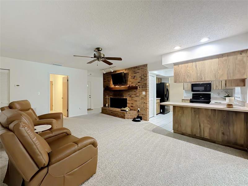 3 bedroom Single Family Residence at 10617 Seminole Forest Street, Seminole Forest, Seminole — photo 4