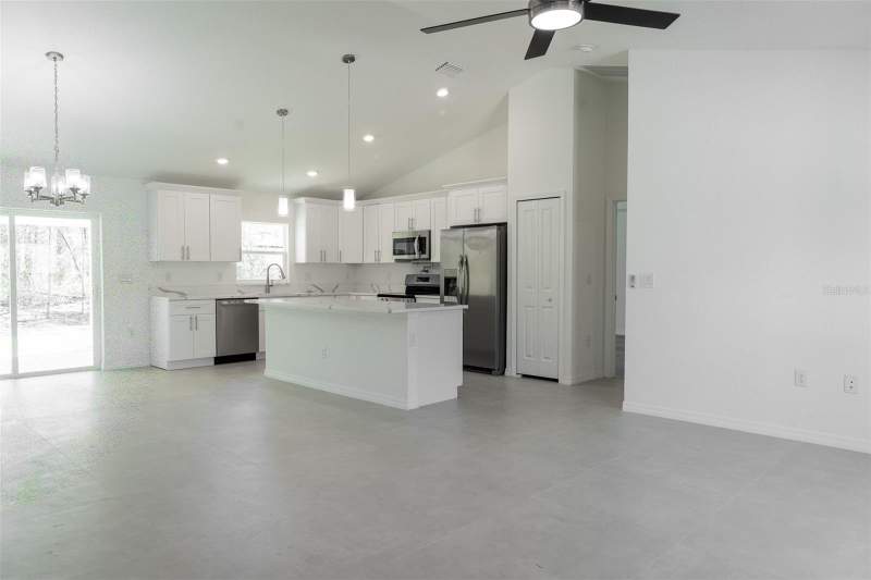 3 bedroom Single Family Residence at 5670 SW 161st Place, Marion Oaks Un Nine, Ocala — photo 4