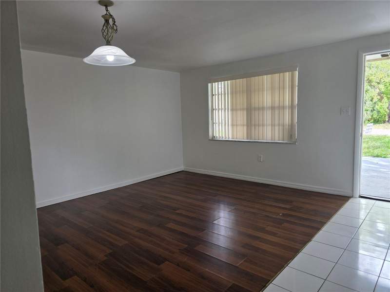 4 bedroom Half Duplex at 1212 E Chilkoot Avenue, Nebraska Ave Heights, Tampa — photo 2
