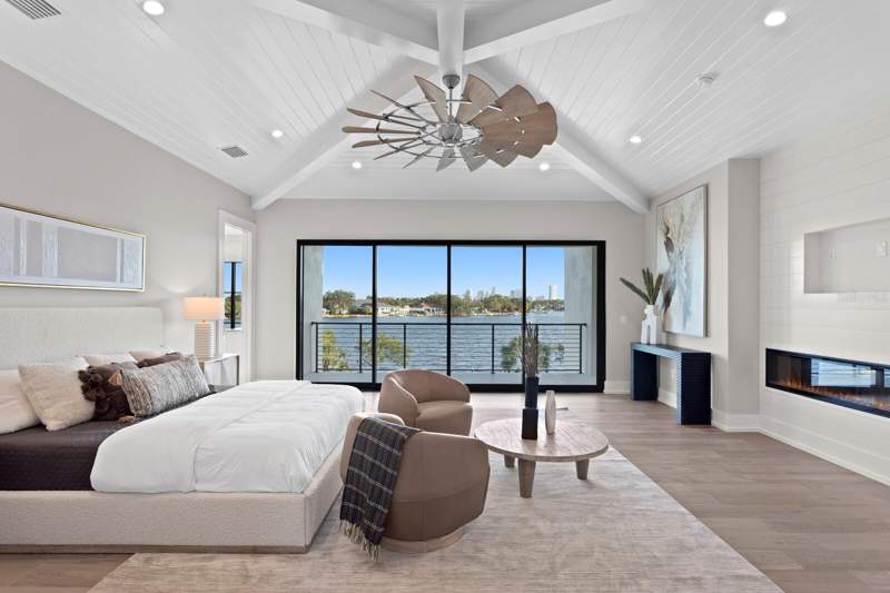 5 bedroom Single Family Residence at 337 COFFEE POT DRIVE, COFFEE POT ADD SNELL & HAMLETTS, ST PETERSBURG — photo 4