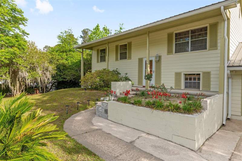 4 bedroom Single Family Residence at 505 NW 37th Place, Stephen Foster Heights, Gainesville — photo 2