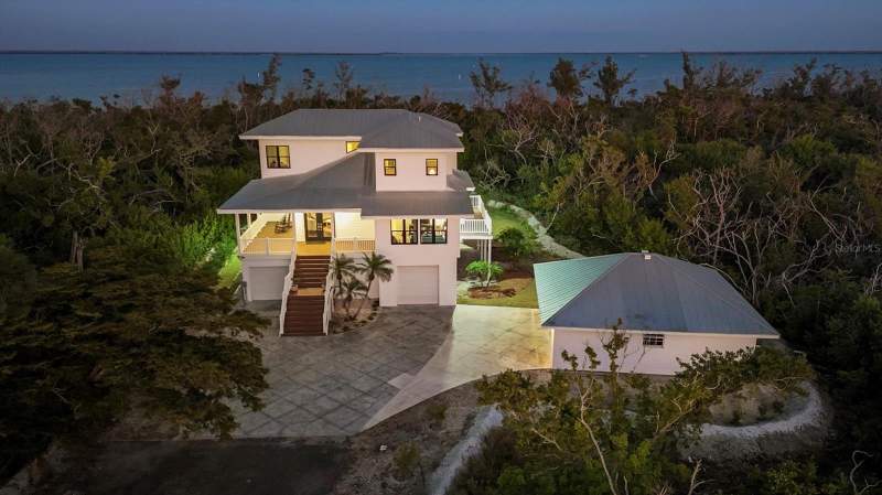 4 bedroom Single Family Residence at 5010 Grouper Hole Court, East Shore Acres, Boca Grande — photo 3