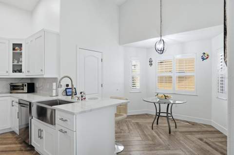 8945 Whitemarsh Avenue, Sarasota FL - photo 19 of 63