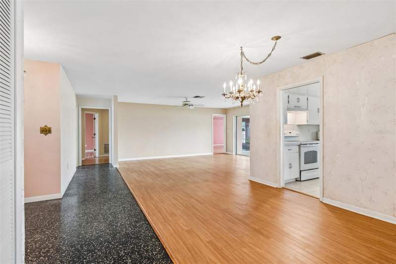3 bedroom Single Family Residence at 14363 Neptune Road, Imperial Point, Seminole — photo 5