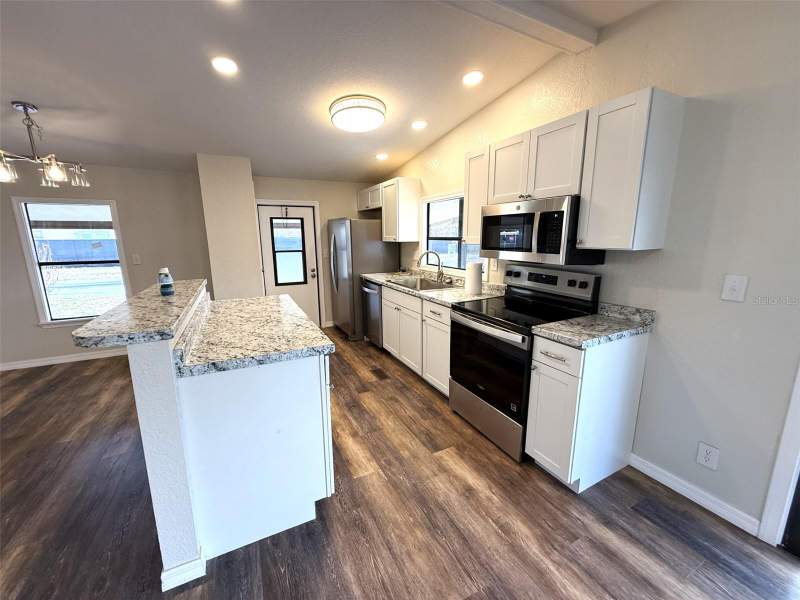 2 bedroom Manufactured Home at 2055 S Floral Avenue #214, Floral Lakes, Bartow — photo 3