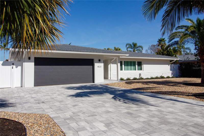2 bedroom Single Family Residence at 4523 Clearwater Harbor Drive, Harbor Hills 3rd Add, Largo — photo 3