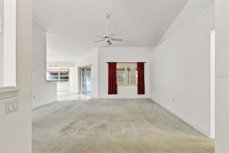 3 bedroom Single Family Residence at 4342 Hedgewood Avenue, Spring Hill, Spring Hill — photo 4