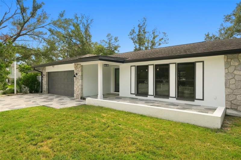 3 bedroom Single Family Residence at 330 Patica Rd NE, Rio Vista, St Petersburg — photo 4