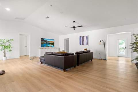 565 Sandy Hook Road, Palm Harbor FL - photo 10 of 33