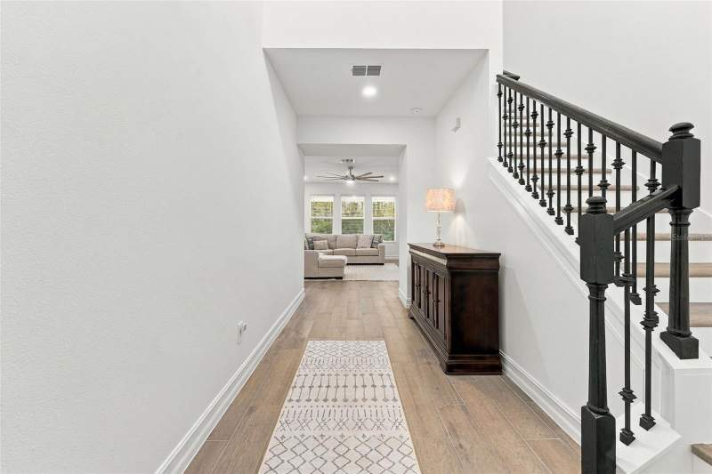 5 bedroom Single Family Residence at 18114 Serene Lake Loop, Lake Pearl, Lutz — photo 4