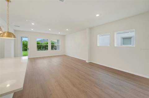 5024 Chapel Row Avenue, Apollo Beach FL - photo 6 of 6