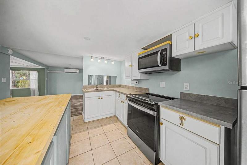 2 bedroom Mobile Home at 16789 SE 8th Place, Oak Rdg, Silver Springs — photo 5