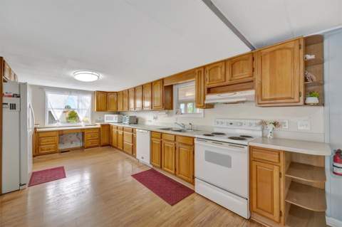 162 S Saint Thomas Circle, Apollo Beach FL - photo 12 of 26
