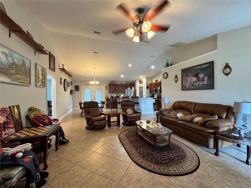 3 bedroom Single Family Residence at 8340 SE 159th Lane, Orange Blossom Hills Un 10, Summerfield — photo 4