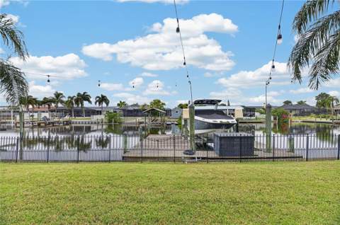 6510 Solitaire Palm Way, Apollo Beach FL - photo 14 of 93