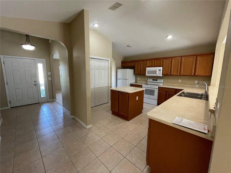 3 bedroom Single Family Residence at 17408 SE 121st Circle, Meadows/Stonecrest Un 01, Summerfield — photo 4