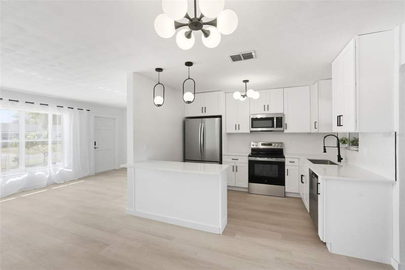 4 bedroom Single Family Residence at 2845 64th Terrace, Touchette A M Sub 1, St Petersburg — photo 3
