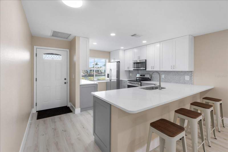 2 bedroom Condominium at 19029 US HIGHWAY 19 #21E, IMPERIAL COVE 12, CLEARWATER — photo 5