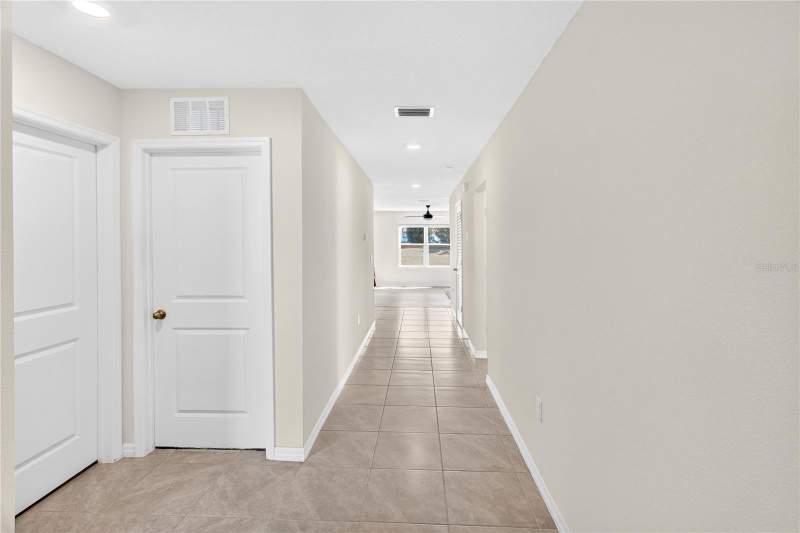4 bedroom Single Family Residence at 17499 NW 172nd Avenue, Briarwood Ph 1 Pb 37 Pg 33, Alachua — photo 3