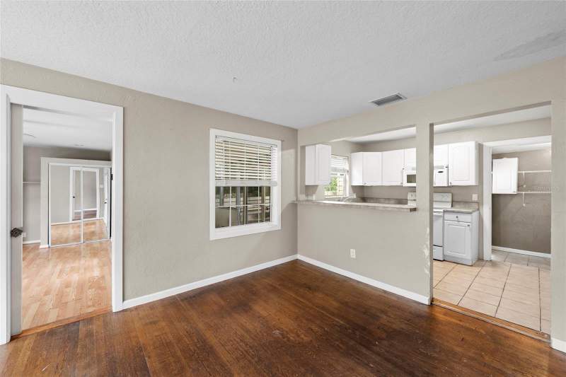 3 bedroom Single Family Residence at 1206 30th Street, Resub Of Bears Sub, Bradenton — photo 4