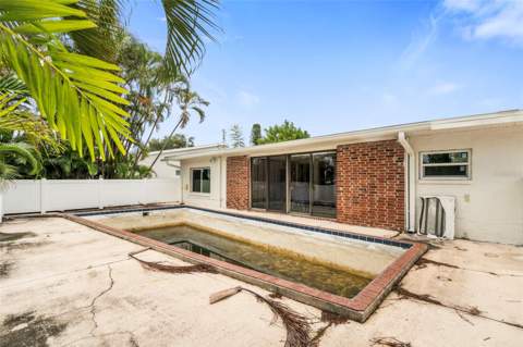 9570 Sun Isle Drive, St Petersburg FL - photo 24 of 35