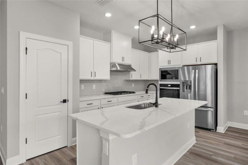 5 bedroom Single Family Residence at 7737 Somersworth Drive, Reunion Village Phase 4, Kissimmee — photo 2