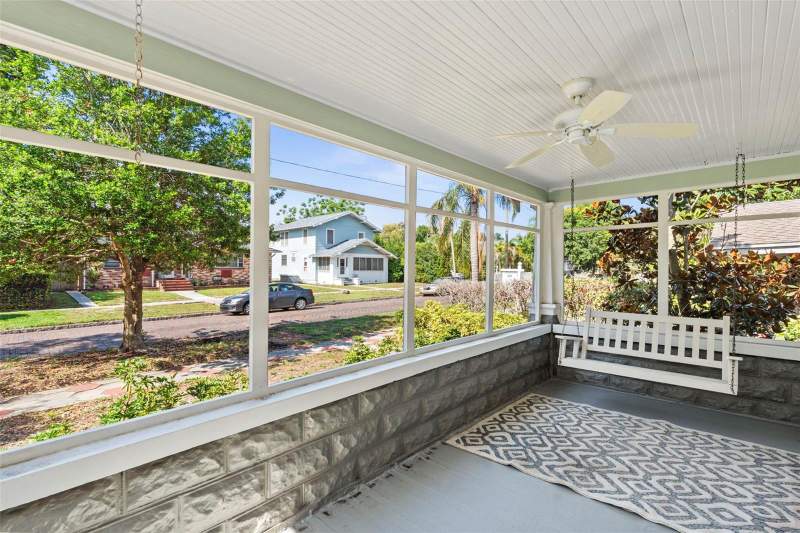3 bedroom Single Family Residence at 205 12th Avenue, Jacksons, St Petersburg — photo 4