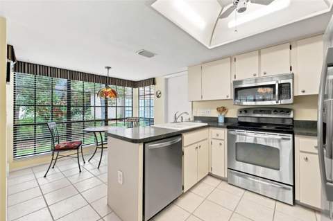 6695 Pin Oak Court, Spring Hill FL - photo 8 of 35