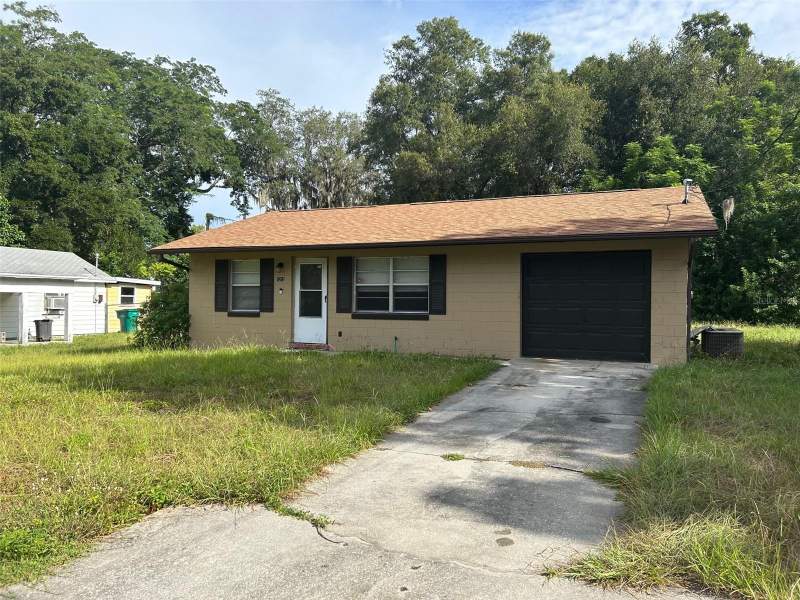 3 bedroom Single Family Residence at 1215 E Hazzard Avenue, Eustis Hogans, Eustis — photo 2