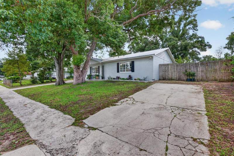 3 bedroom Single Family Residence at 508 Cocoplum Drive, The Groves North, Seffner — photo 3