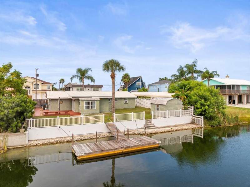 3 bedroom Single Family Residence at 3408 Crape Myrtle Drive, Hernando Beach, Hernando Beach — photo 2