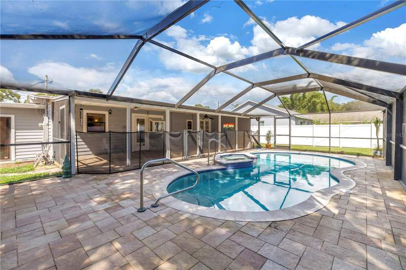 4 bedroom Single Family Residence at 7740 40th Terrace, Coleman Sub, St Petersburg — photo 4